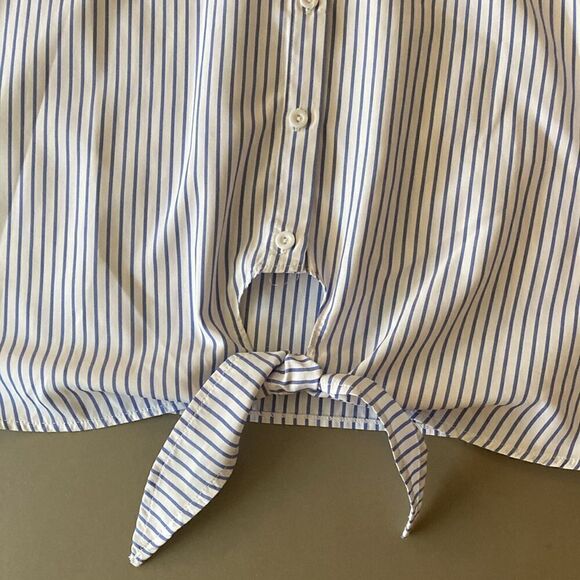 Cold Shoulder Womans’ Striped Blouse with Button front and Tie at Waist. Size L. - Picture 4 of 8